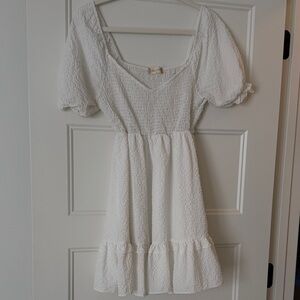 White Textured Puff Sleeve Dress | Size Medium